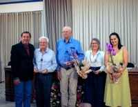  (<a class="download" href="https://www.santamariadejetiba.es.leg.br/institucional/fotos/sessao-solene-premio-helena-boldt-jacob-e-frederico-grulke/solenidade-helena-boldt-jacob-e-frederico-grulke-36.jpg/at_download/image">Download</a>)