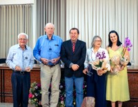  (<a class="download" href="https://www.santamariadejetiba.es.leg.br/institucional/fotos/sessao-solene-premio-helena-boldt-jacob-e-frederico-grulke/solenidade-helena-boldt-jacob-e-frederico-grulke-40.jpg/at_download/image">Download</a>)